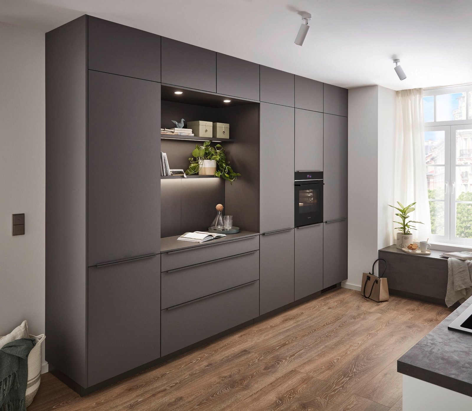 Cuisine gris foncé ; cuisiniste Narbonne cuisiniste indépendant Narbonne Cuisiniste à domicile. Cuisine moderne Narbonne