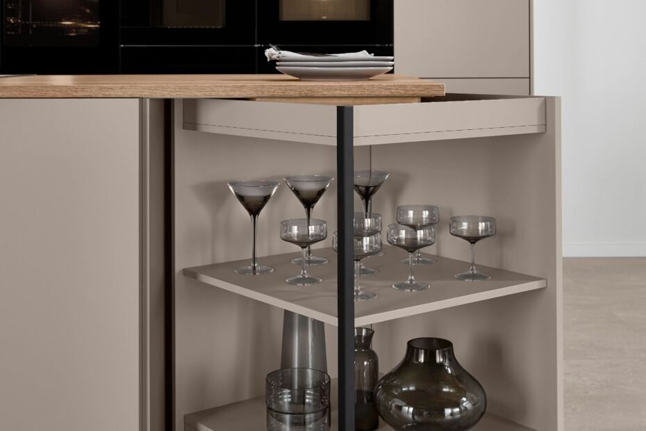 meuble pivotant Cuisiniste Narbonne Cuisine sur mesure Narbonne Cuisiniste indépendant à Narbonne Cuisine de chacha Narbonne