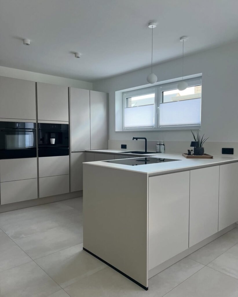 Cuisine sur mesure à Narbonne conçue selon la luminosité intérieure