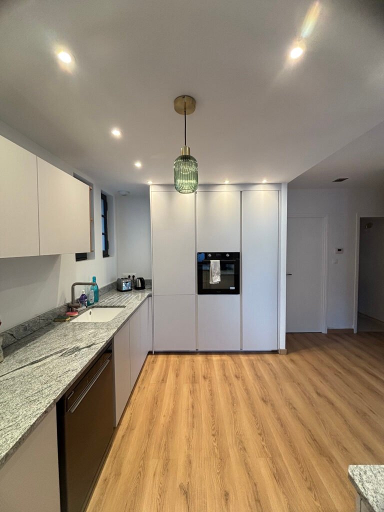 Cuisine sur mesure à Narbonne – avant rénovation
Cuisine sur mesure à Narbonne – conception 3D
Cuisine sur mesure à Narbonne – après travaux
