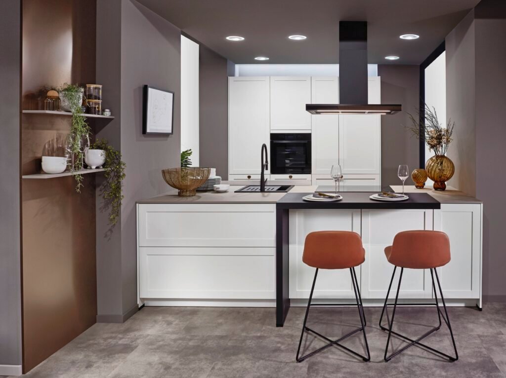 Pourquoi faire appel à une cuisiniste à domicile à Narbonne pour votre projet de cuisine sur mesure ? 3 Cuisine sur mesure conçue par une cuisiniste à domicile à Narbonne.
cuisiniste Narbonne